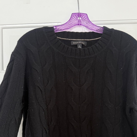 Banana Republic Black Cable Knit 100% Merino Wool Sweater - Picture 3 of 5